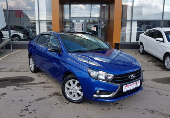 Подержанный автомобиль LADA (ВАЗ) Vesta Sedan 2022 года (3 фото)