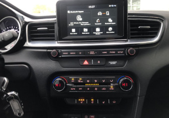 Подержанный автомобиль Kia Ceed Hatchback 2018 года (14 фото)