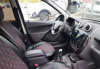 Подержанный автомобиль LADA (ВАЗ) Granta Sedan 2017 года (9 фото)