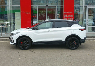 Подержанный автомобиль Geely Coolray 2024 года (8 фото)