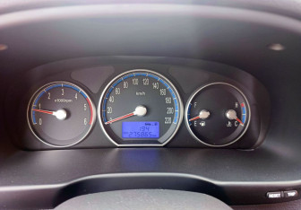 Подержанный автомобиль Hyundai Santa Fe 2009 года (13 фото)