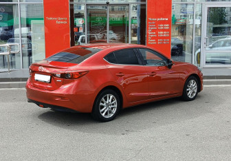 Подержанный автомобиль Mazda 3 Sedan 2013 года (5 фото)