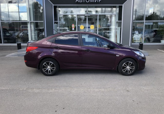 Подержанный автомобиль Hyundai Solaris Sedan 2013 года (4 фото)