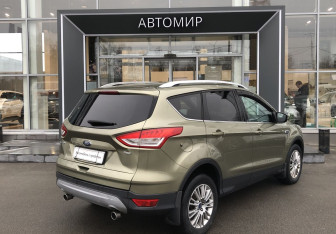 Подержанный автомобиль Ford Kuga 2014 года (5 фото)