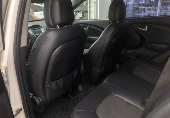Подержанный автомобиль Hyundai ix35 2012 года (10 фото)
