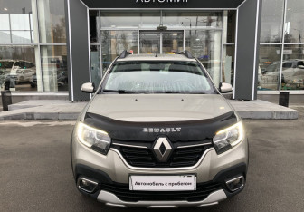 Подержанный автомобиль Renault Sandero 2019 года (3 фото)