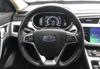 Подержанный автомобиль Geely Atlas 2018 года (12 фото)