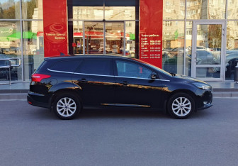 Подержанный автомобиль Ford Focus Wagon 2017 года (4 фото)