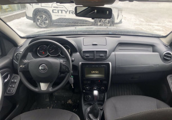 Подержанный автомобиль Nissan Terrano 2021 года (10 фото)
