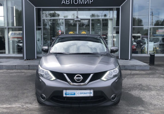 Подержанный автомобиль Nissan Qashqai 2014 года (2 фото)