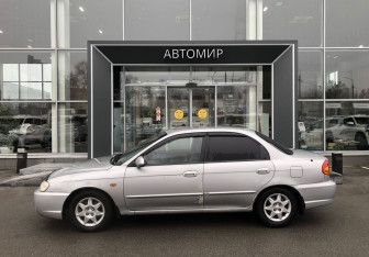 Подержанный автомобиль Kia Spectra Sedan 2007 года (8 фото)