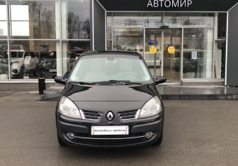 Подержанный автомобиль Renault Scenic 2009 года (2 фото)