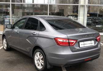Подержанный автомобиль LADA (ВАЗ) Vesta Sedan 2019 года (7 фото)