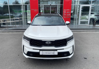 Подержанный автомобиль Kia Sorento 2021 года (2 фото)