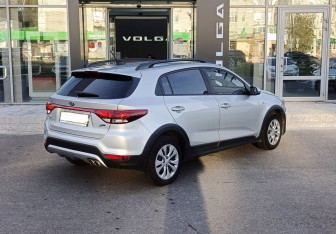 Подержанный автомобиль Kia Rio Hatchback 2018 года (5 фото)