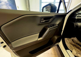 Новый Toyota RAV4 2025 (16 фото)