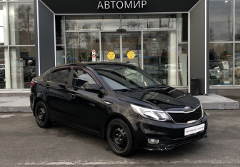 Подержанный автомобиль Kia Rio Sedan 2017 года (3 фото)