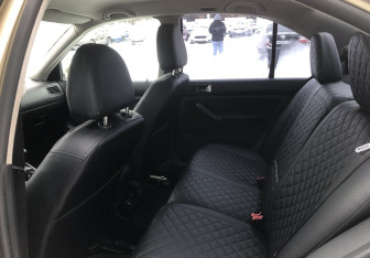 Подержанный автомобиль Volkswagen Bora Sedan 2002 года (11 фото)