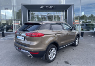 Подержанный автомобиль Geely Atlas 2020 года (5 фото)