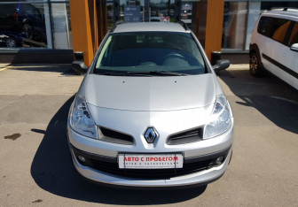 Подержанный автомобиль Renault Clio Hatchback 2008 года (2 фото)