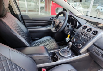 Подержанный автомобиль Mazda CX-7 2011 года (13 фото)