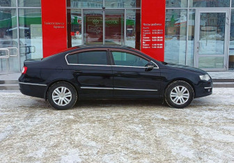 Подержанный автомобиль Volkswagen Passat Sedan 2006 года (4 фото)