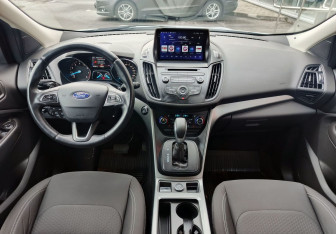 Подержанный автомобиль Ford Kuga 2017 года (15 фото)