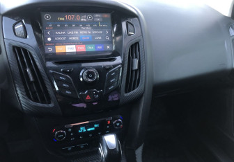 Подержанный автомобиль Ford Focus Sedan 2012 года (13 фото)