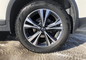 Подержанный автомобиль Nissan X-Trail 2020 года (15 фото)