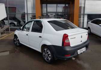 Подержанный автомобиль Renault Logan Sedan 2014 года (7 фото)