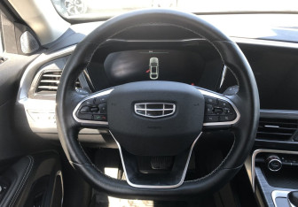 Подержанный автомобиль Geely Tugella 2022 года (12 фото)