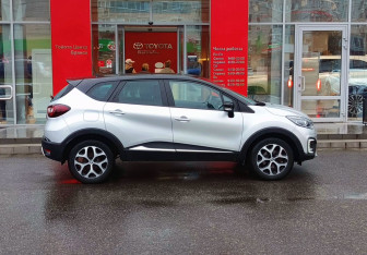 Подержанный автомобиль Renault Kaptur 2019 года (4 фото)