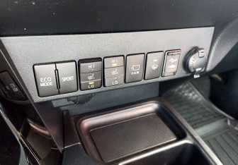 Подержанный автомобиль Toyota RAV4 2013 года (19 фото)