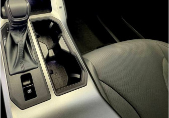 Новый Toyota RAV4 2025 (14 фото)