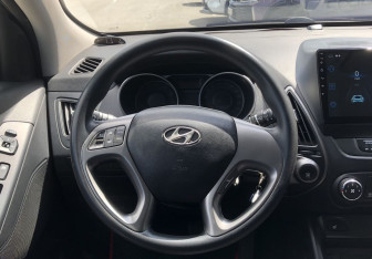 Подержанный автомобиль Hyundai ix35 2014 года (11 фото)
