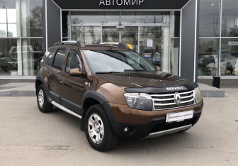 Подержанный автомобиль Renault Duster 2012 года (3 фото)