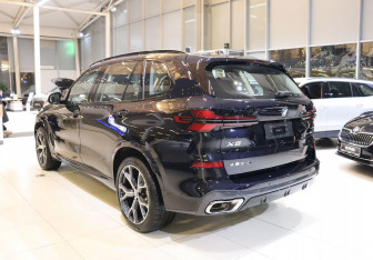 Новый BMW X5 2025 (5 фото)