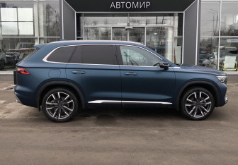 Подержанный автомобиль Geely Monjaro 2024 года (4 фото)