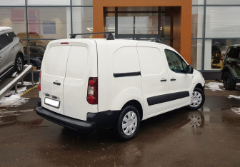 Подержанный автомобиль Peugeot Partner 2013 года (5 фото)