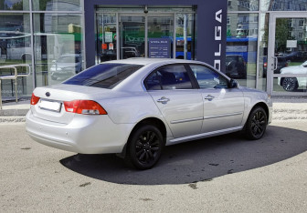 Подержанный автомобиль Kia Magentis 2010 года (5 фото)