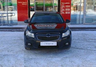 Подержанный автомобиль Chevrolet Cruze Sedan 2011 года (2 фото)