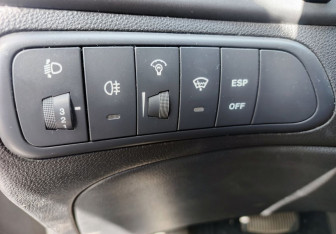 Подержанный автомобиль Kia Magentis 2010 года (16 фото)
