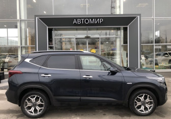 Подержанный автомобиль Kia Seltos 2022 года (4 фото)
