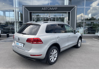 Подержанный автомобиль Volkswagen Touareg 2012 года (5 фото)