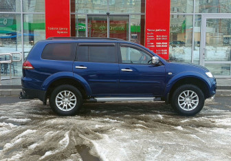 Подержанный автомобиль Mitsubishi Pajero Sport 2014 года (4 фото)