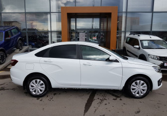 Подержанный автомобиль LADA (ВАЗ) Vesta Sedan 2024 года (4 фото)