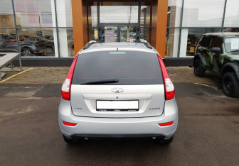 Подержанный автомобиль LADA (ВАЗ) Kalina Hatchback 2013 года (6 фото)