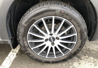 Подержанный автомобиль Renault Sandero 2019 года (15 фото)