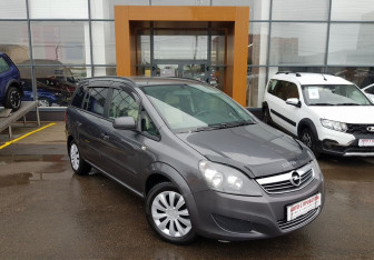 Подержанный автомобиль Opel Zafira Compactvan 2012 года (3 фото)