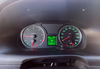 Подержанный автомобиль УАЗ Patriot 2014 года (13 фото)